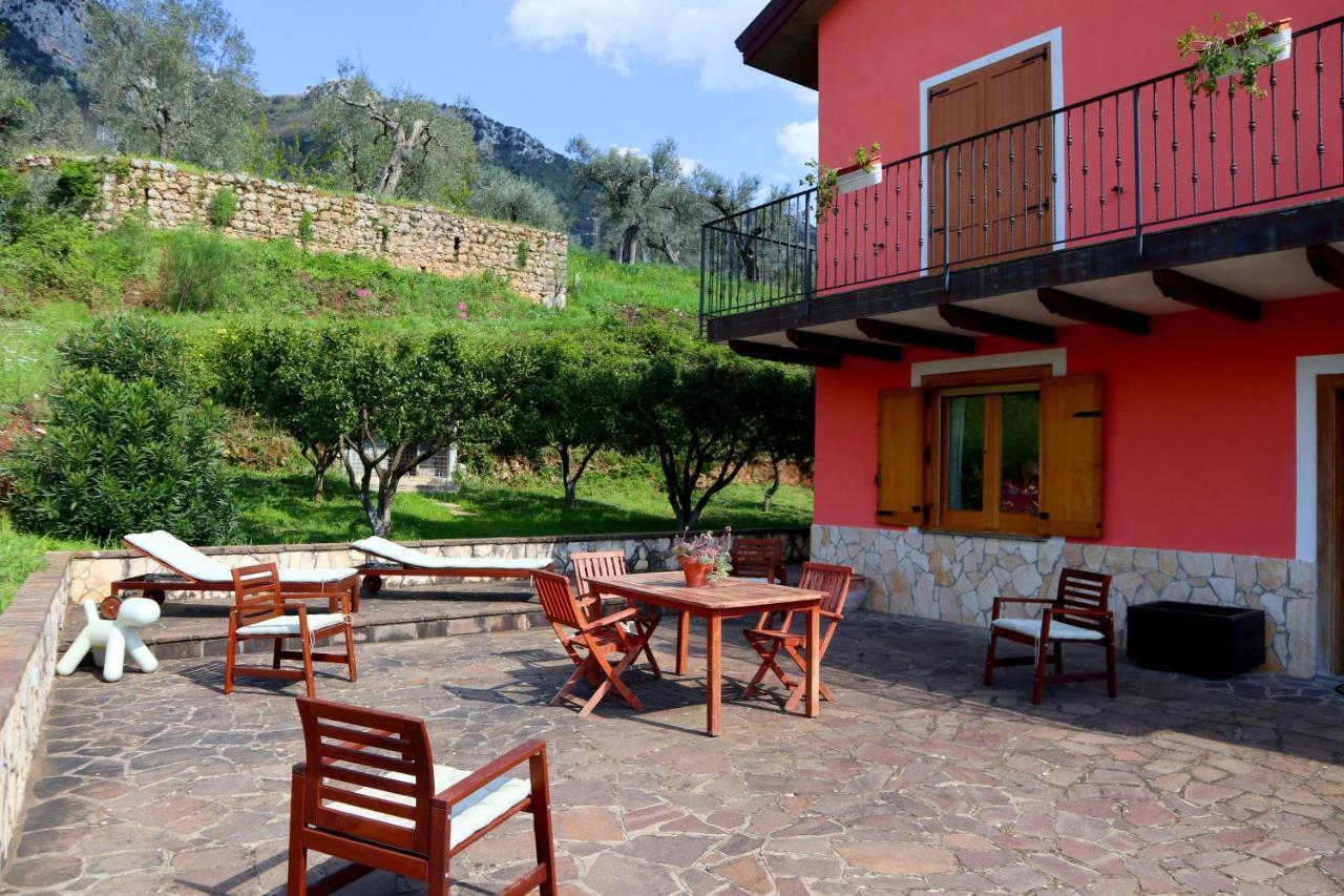 B&B La Casa Del Sole Controne ภายนอก รูปภาพ